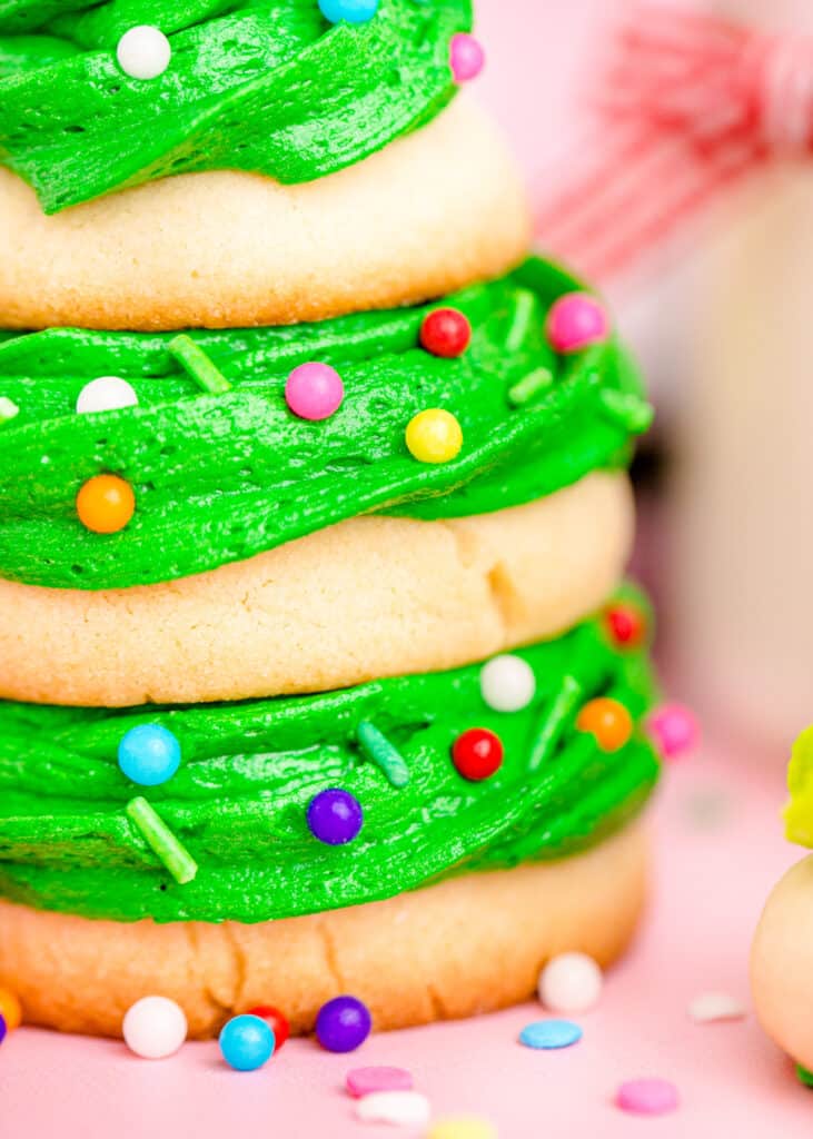 Close up of the frosting and Christmas Tree's sprinkles