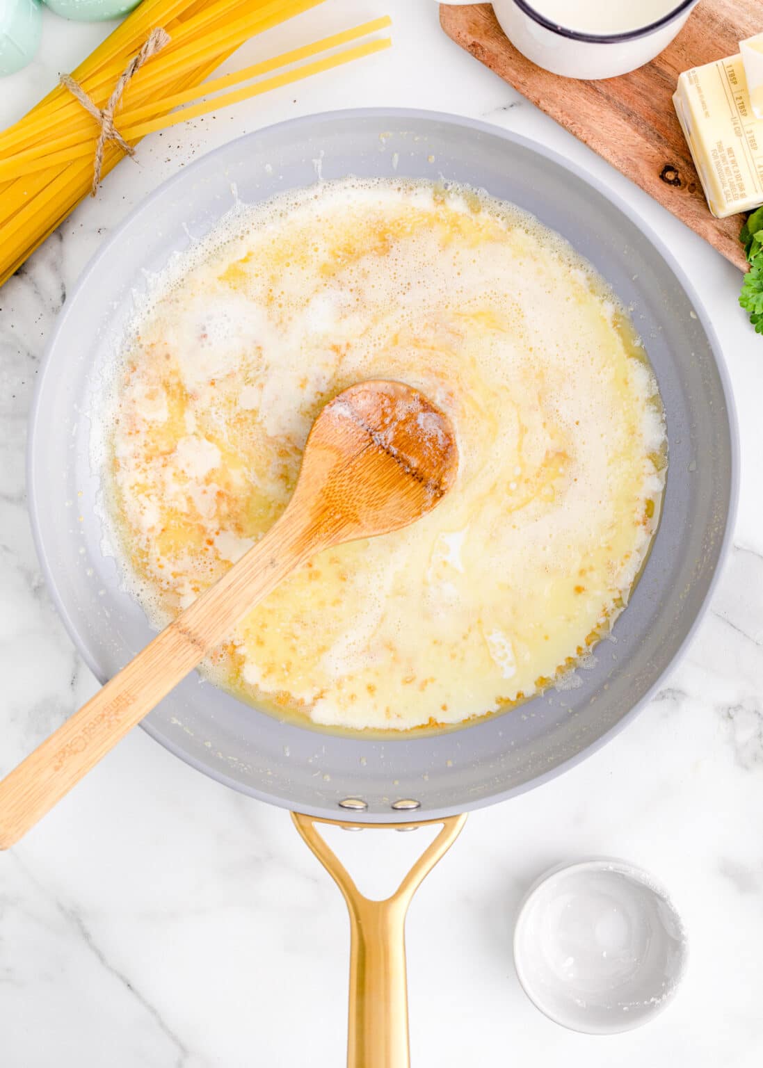 Copycat Olive Garden Alfredo Sauce - Sweet Tea and Sprinkles