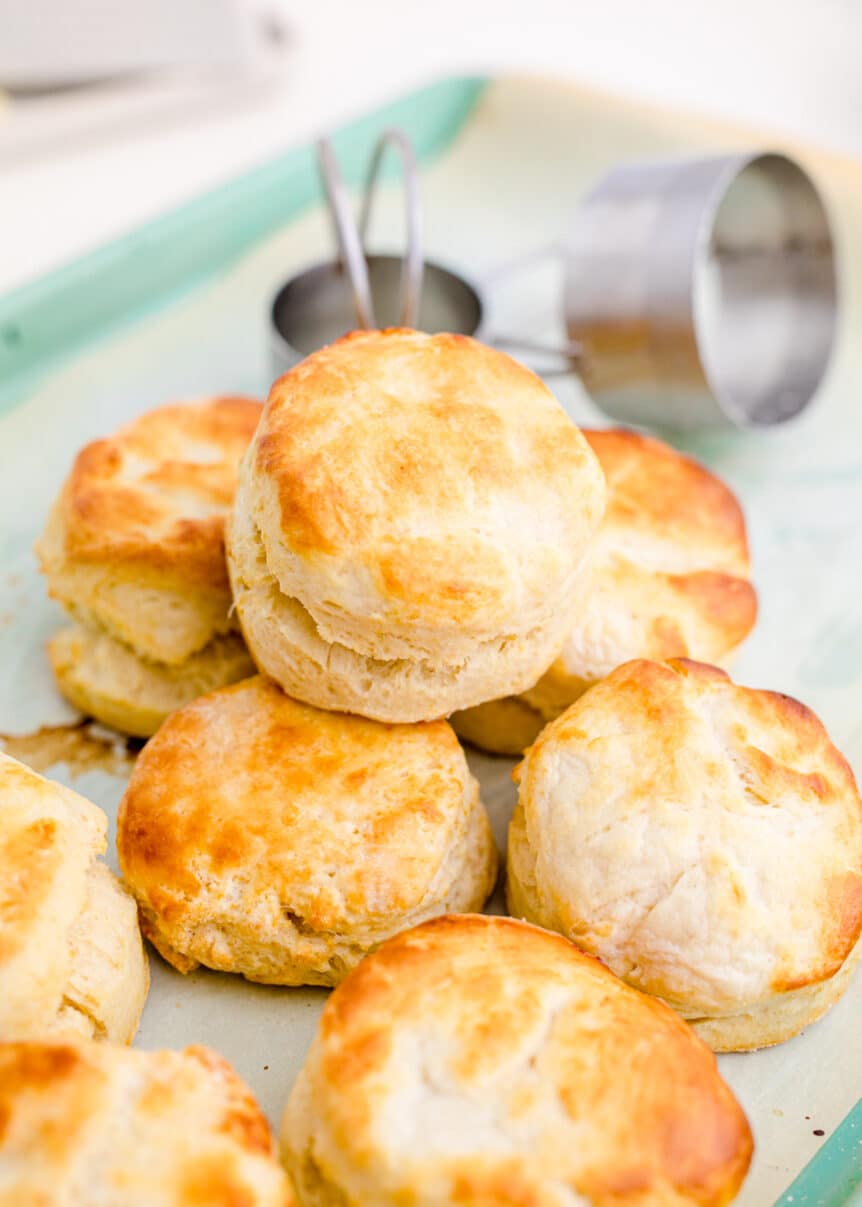 Easy Homemade Biscuits Recipe - Sweet Tea and Sprinkles